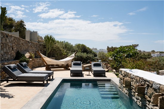 Ikies Of Mykonos 